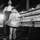 Illustration for article titled The Way Kids Used Machines 100 Years Ago Is Shocking Compared to Today